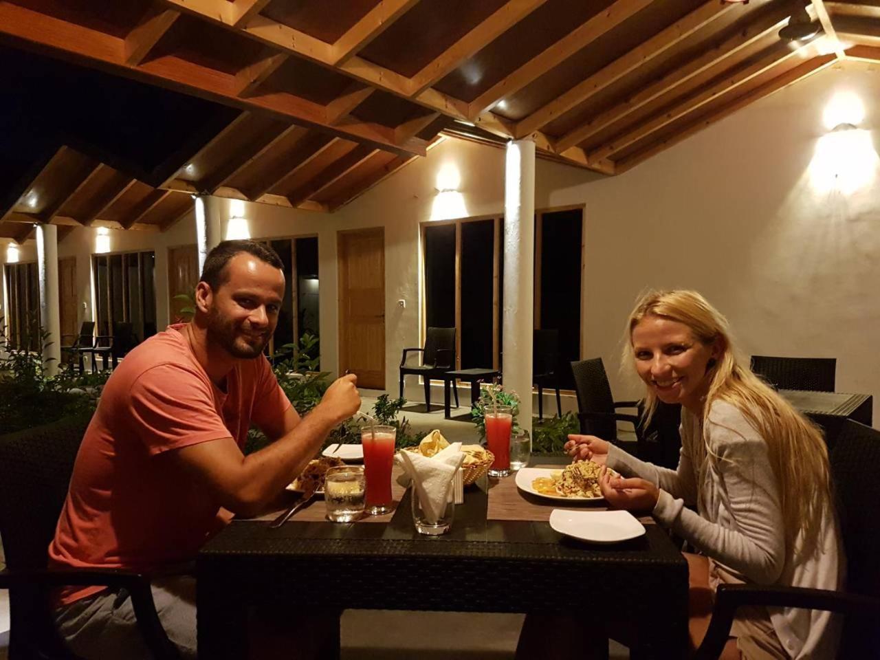 Thoddoo Beach Holiday Екстериор снимка