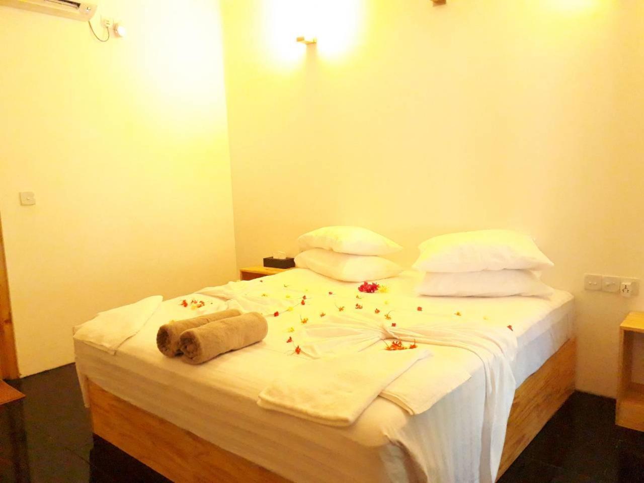 Thoddoo Beach Holiday Екстериор снимка